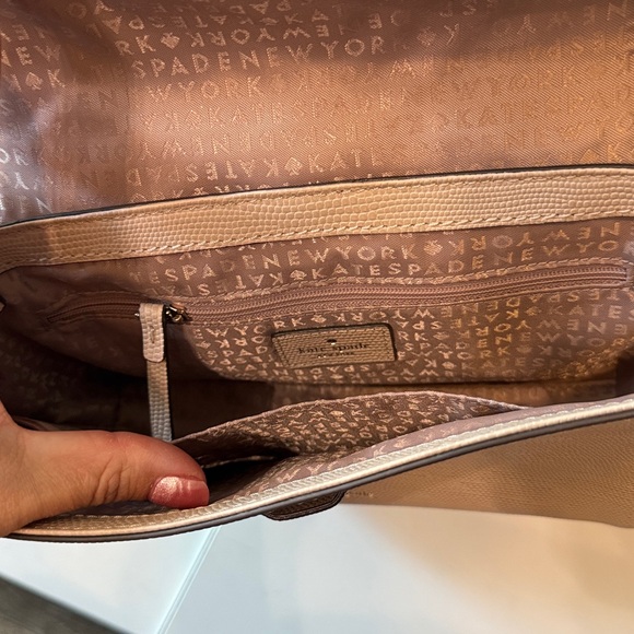 Kate spade Neutral Beige Crossbody Shoulder Bag EUC - Picture 6 of 7